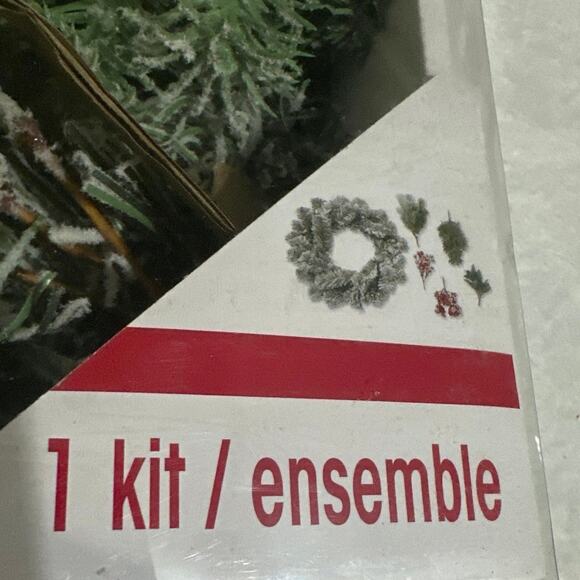 Ashland DIY Wreath Kit Snowy Red Berry Mix. Easy Instructions on back of box.NEW - Picture 8 of 8